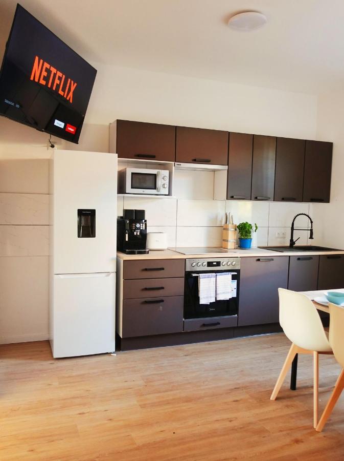 Luvono Apartments - 2 Schlafzimmer / Netflix / Disney+ Magdeburg Ngoại thất bức ảnh